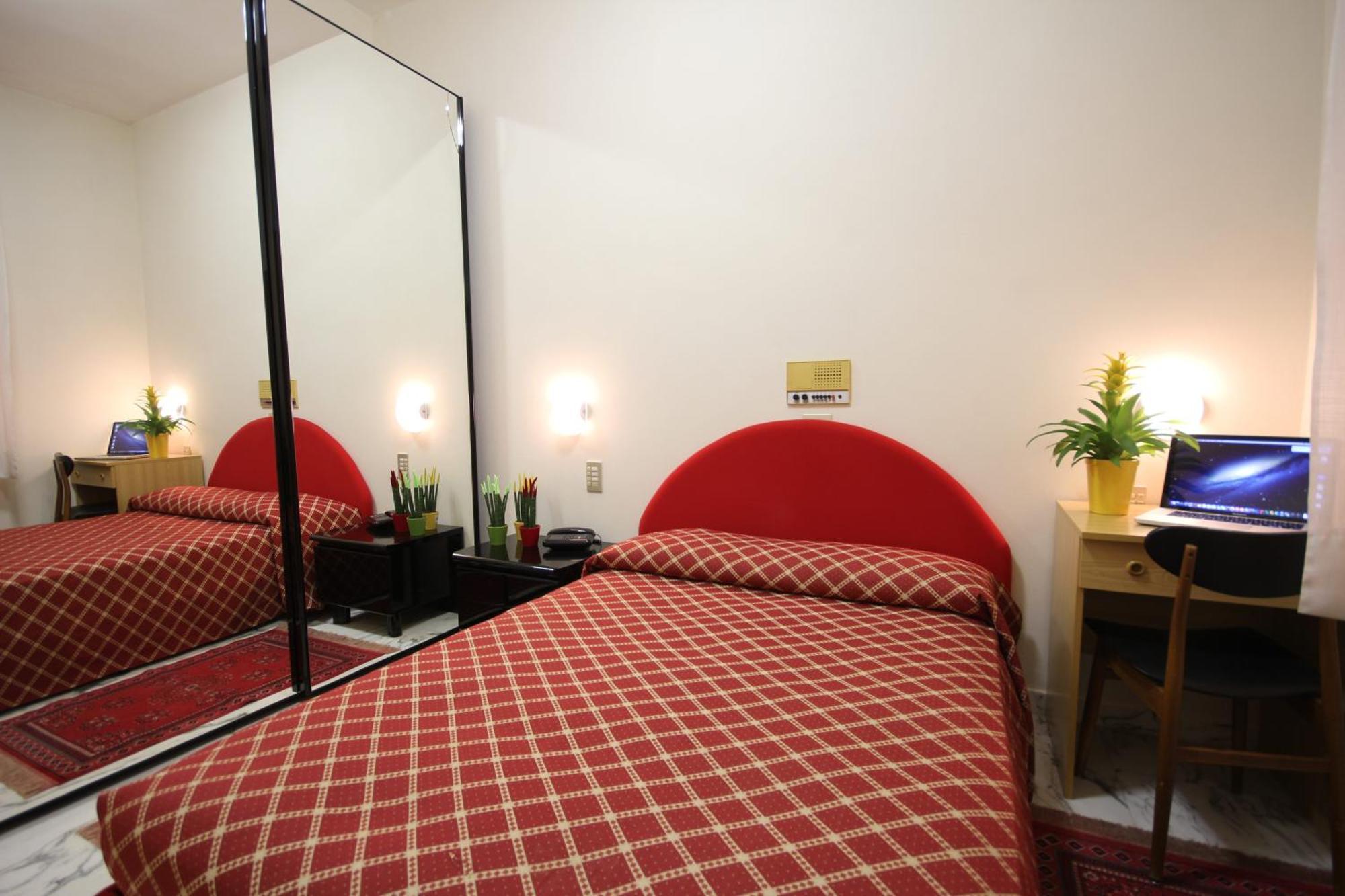 Hotel Villa Luca Chianciano Terme Habitación foto